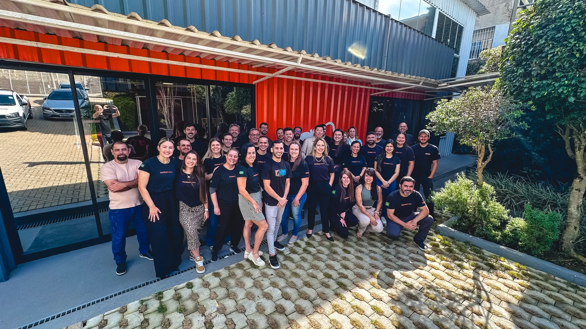 The Outdoormídia team